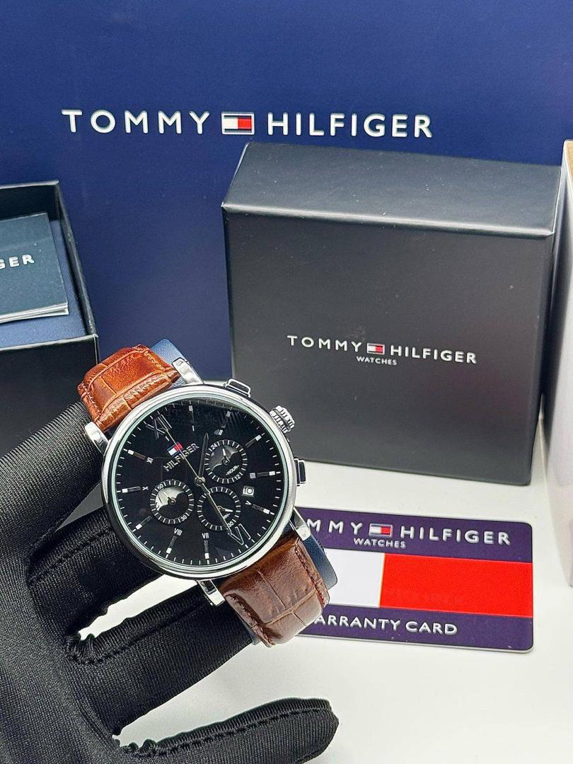 TOMMY HILFIGER LEATHER _CHRONOGRAPH