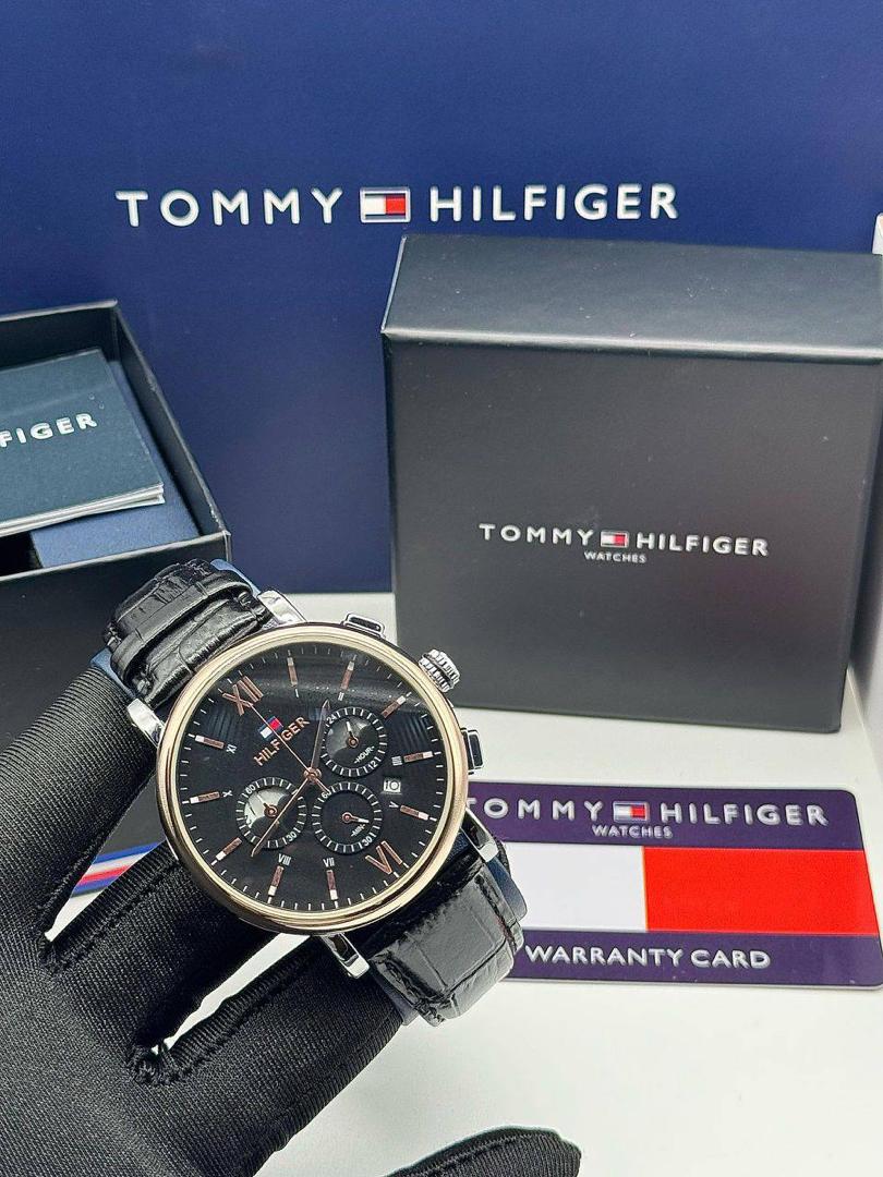 TOMMY HILFIGER LEATHER _CHRONOGRAPH